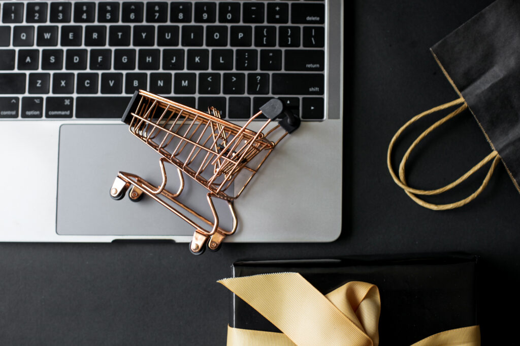 WooCommerce vs. Shopify - mikä verkkokauppa-alusta sopii sinulle?
